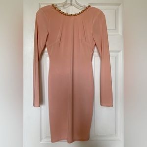 BOOHOO UK PEACH PINK BODYCON DRESS WITH GOLD CHAIN DETAILING